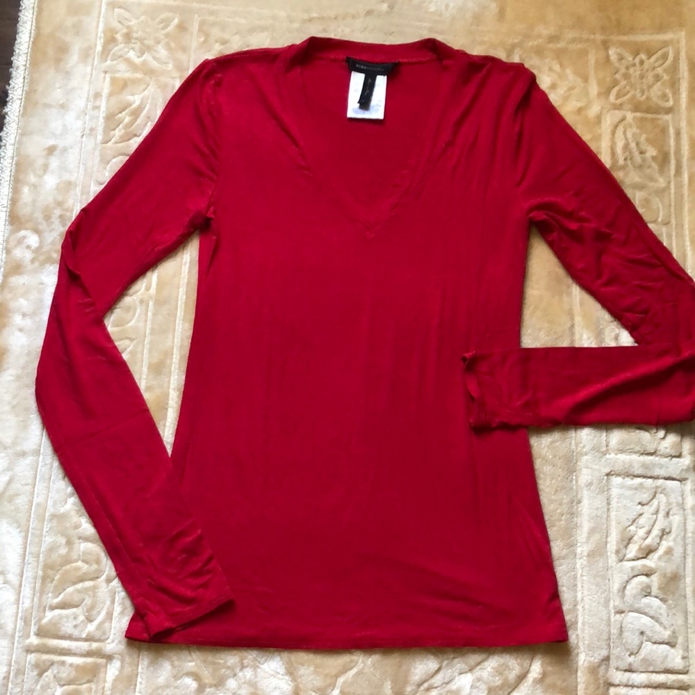 BCBGMaxAzria Red  V neck shirt